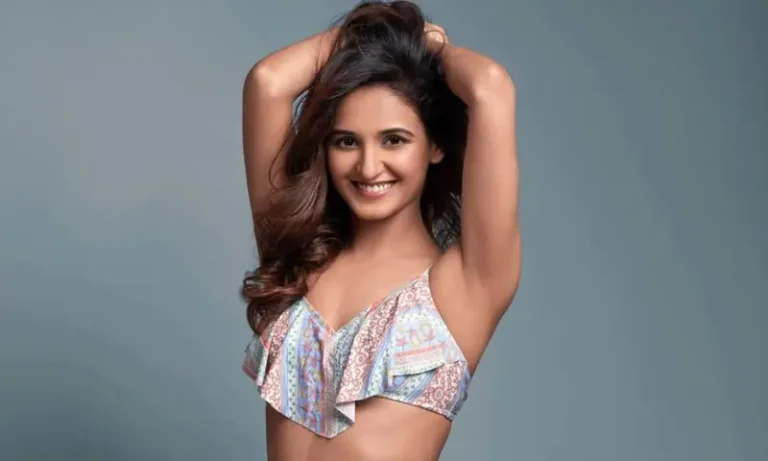 8720-shakti-mohan-dance-with-me