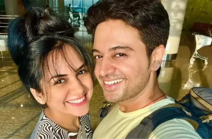 gaurav-khannawithwife (1)